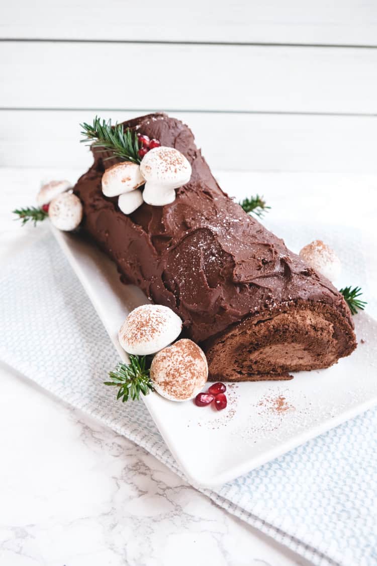 Bûche de Noël (French Yule Log Cake) - International Desserts Blog