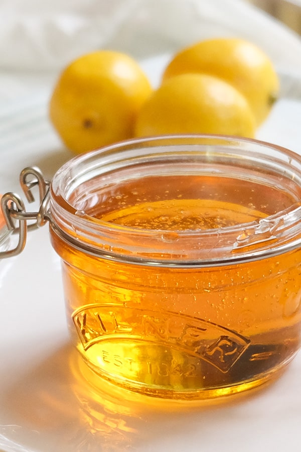 How to Make Homemade Golden Syrup - International Desserts Blog