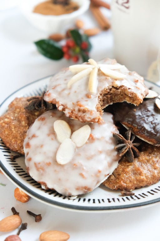 Easy German Lebkuchen Recipe (Nürnberger Elisenlebkuchen Cookies